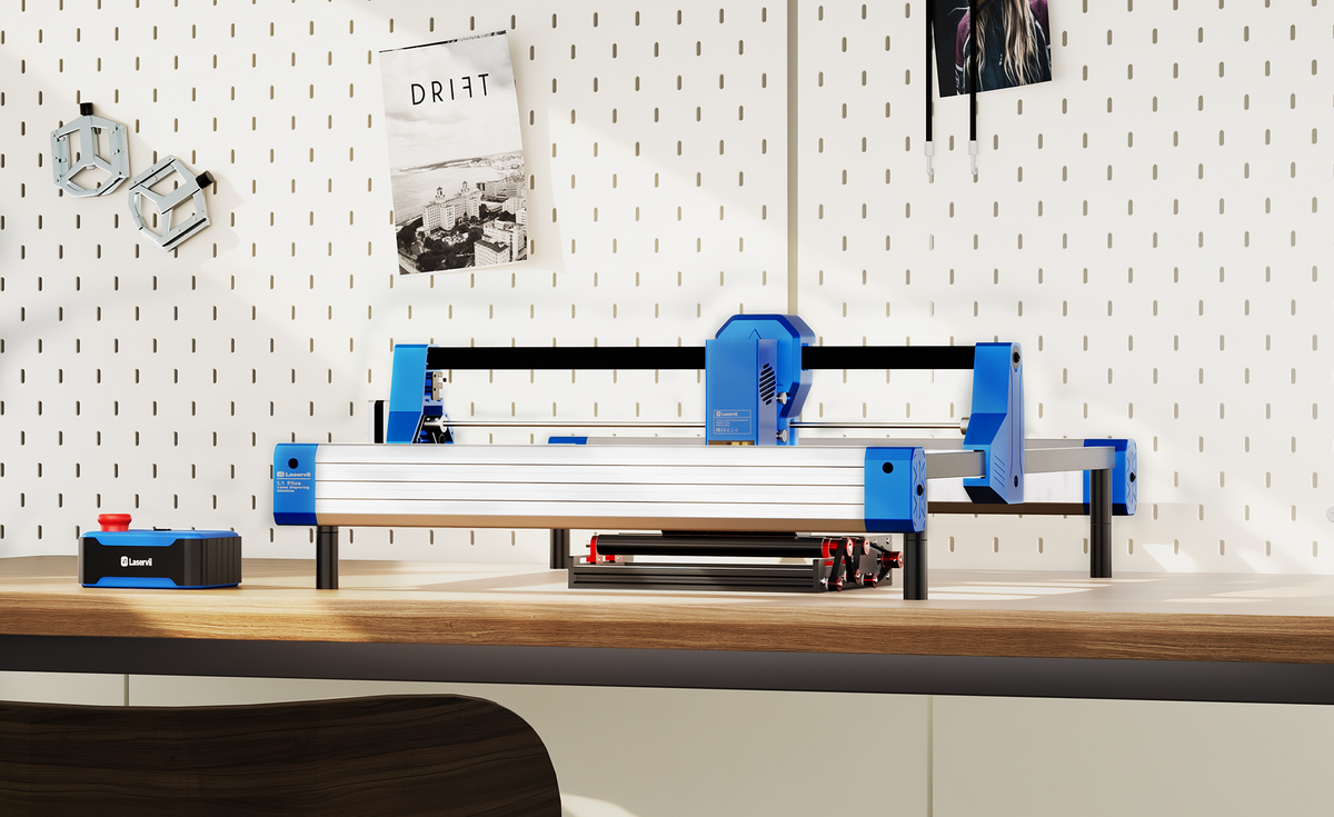 Posiada obracający się wał zdolny do grawerowania pod kątem 360 stopni na małych, średnich i dużych obracających się przedmiotach.