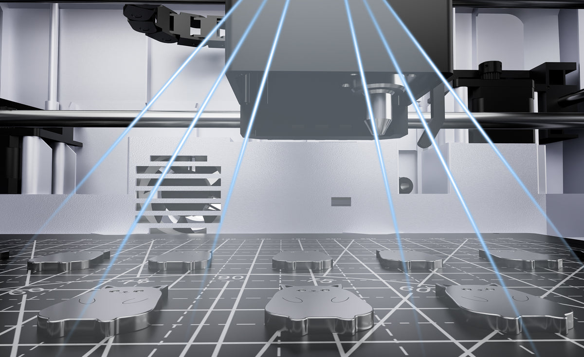 Pracuj bez ograniczeń. Szeroki zakres kamery pozwala na łatwe podglądanie i pozycjonowanie materiałów.